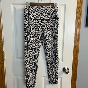 Zyia active black and white size 8-10 leggings